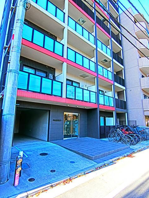 フロンティアコンフォート鶴見市場のエントランス