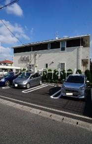 【仲介手数料：50％OFF】対象物件！の駐車場|車をお持ちの方に嬉しい駐車場付きの物件です