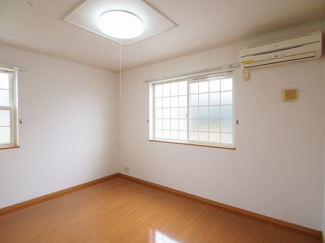 【内装】 | エスペランサ | 明るい室内です