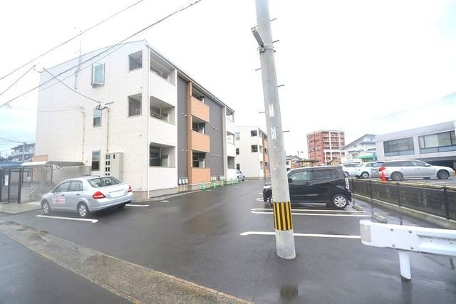 【駐車場】 | メゾン・ド・エスポワールＡ | 駐車場があります