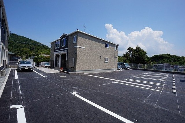 【駐車場】 | サングレイス橘　Ａ | カースペースがあります