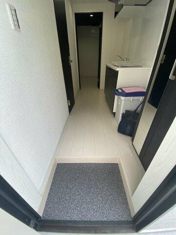 横浜市磯子区杉田２丁目のアパートの玄関