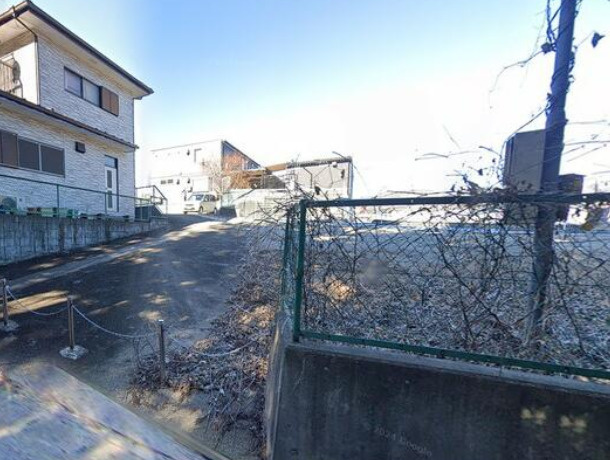 愛川町半原　事業用地の外観