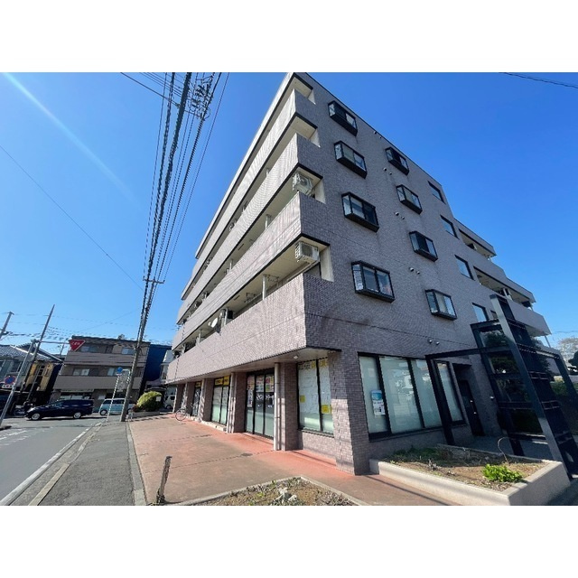 【賃貸マンション】クリスタル松ヶ丘の外観