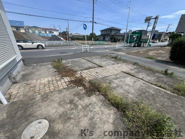 ◎茅ヶ崎市中島　中古戸建の駐車場|お車は2台駐車可能♪