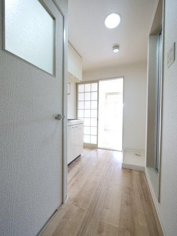 アルフィーネ厚生町の玄関|※写真は別の部屋のものです。