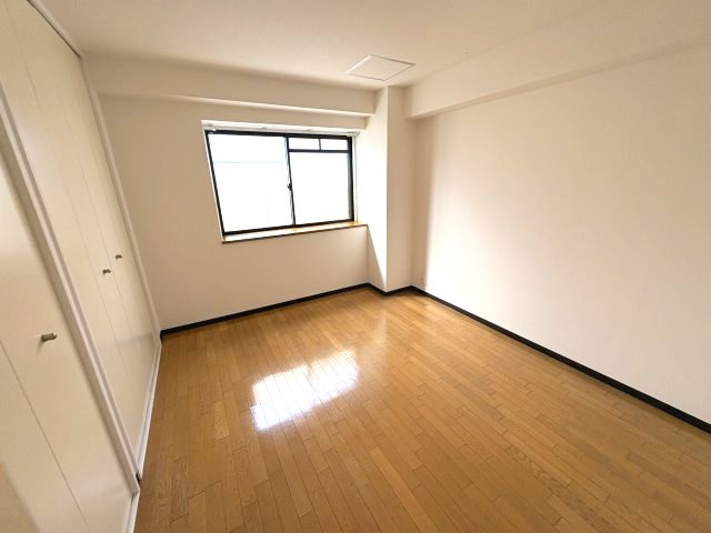 エリム摩耶の洋室