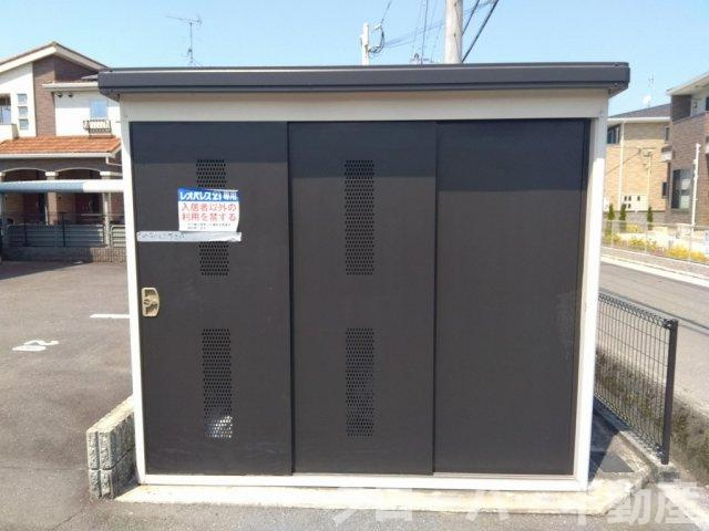 レオパレスハーモニーのエントランス