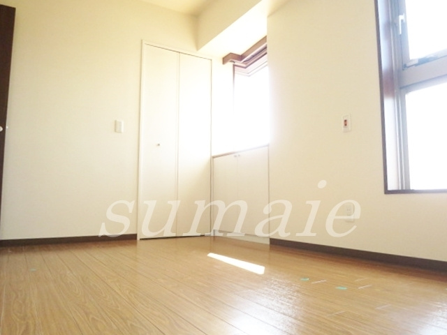 スポルク浮間の寝室|6.8帖のお部屋の別角度からです☆