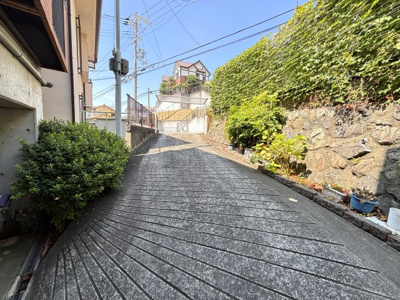 【前面道路含む現地写真】 | 吹田市新芦屋下　一戸建て