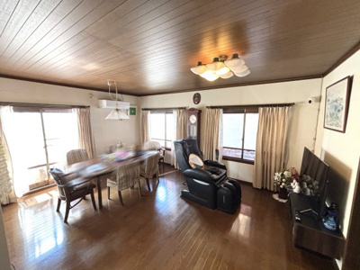 【居間・リビング】 | 吹田市新芦屋下　一戸建て