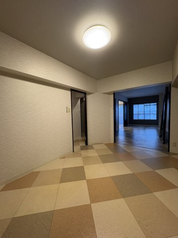 コンフィデンス西本町の洋室