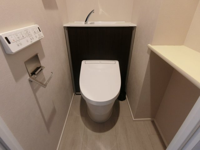 川崎市中原区上丸子山王町１丁目の賃貸マンションのトイレ|他のお部屋の参考写真となります。