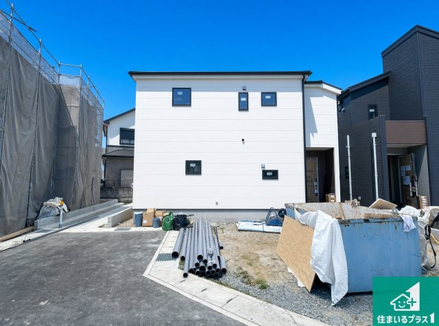 姫路市北平野　新築一戸建ての外観|周辺は落ち着いた街並みの住宅地！子育てがしやすい住環境です！まだ未完成ですが、現地でしかわからない事もございます。是非一度ご覧ください。