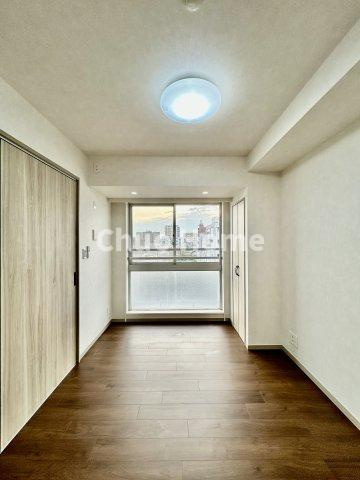 マークゼロワン曳舟レジデンスの子供部屋|【子供部屋】お子様を持つ家庭の約6割が「家族や子どものため」に購入を希望。入学後の転校を避け、広い空間でのびのび育てたいなどの親心が、家探しのきっかけになっているようです。