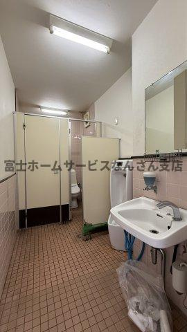 瓦屋町ビルのトイレ