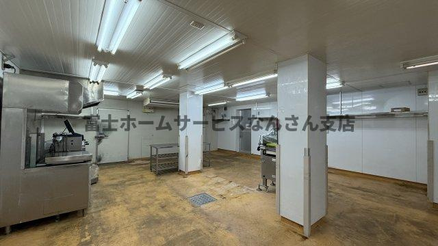 瓦屋町ビルの内装