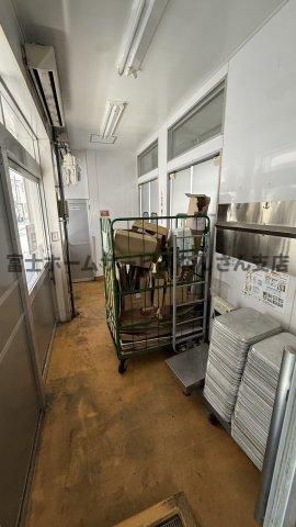 瓦屋町ビルの玄関