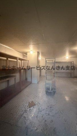 瓦屋町ビルの内装