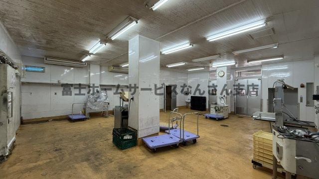 瓦屋町ビルの内装