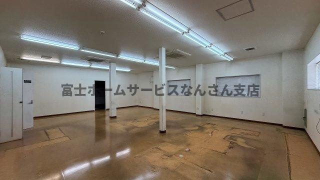 瓦屋町ビルの内装