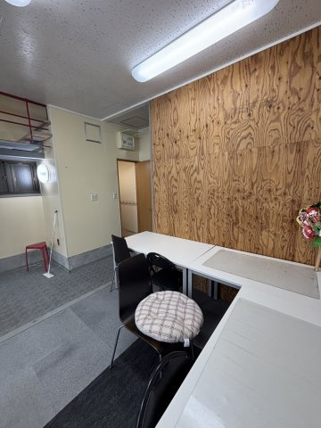養父元町貸店舗の内装