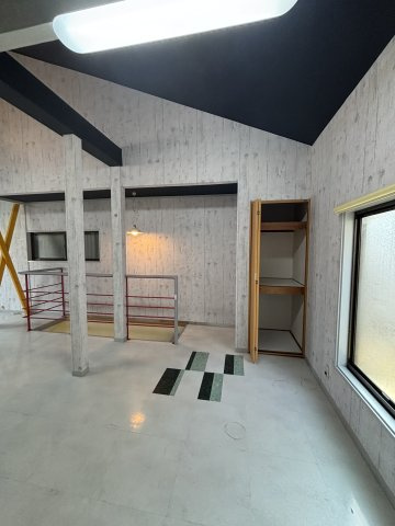 養父元町貸店舗の内装