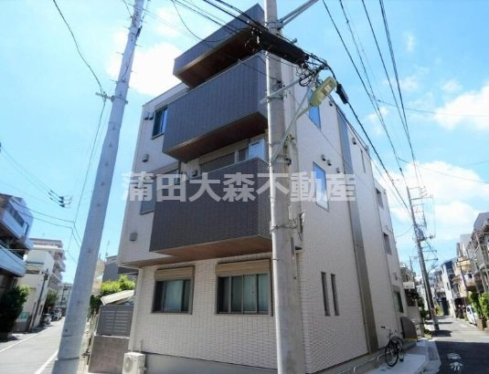 Diamantディアマントの外観|2023年6月築　鉄骨造地上3階建て総戸数7戸
東京都大田区大森南1丁目　京急本線梅屋敷駅徒歩15分
光インターネット無料オートロック宅配BOX敷地内ゴミ捨て場