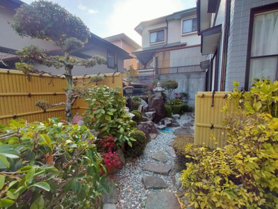 【庭】 | 広島市南区仁保南１丁目