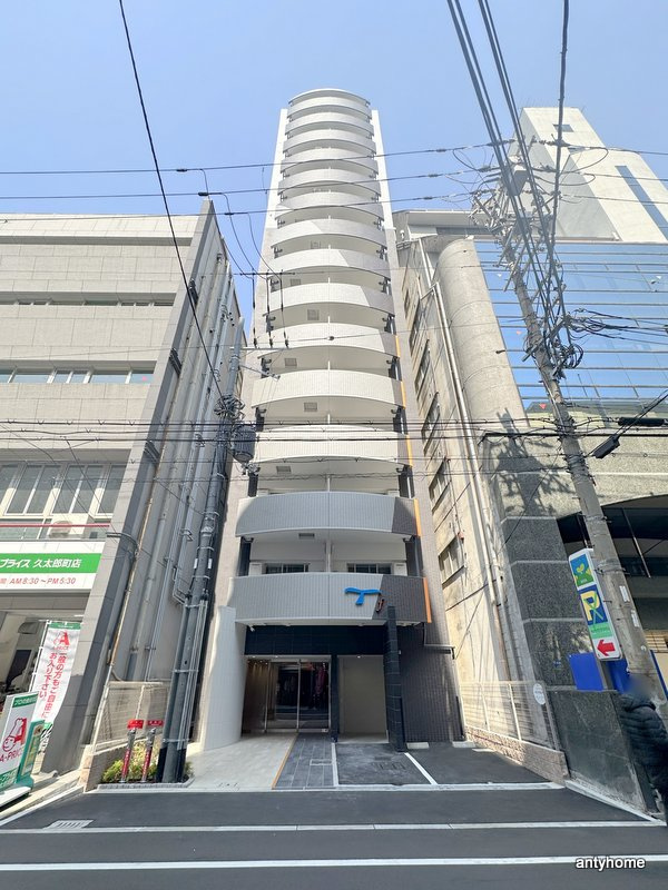 セレニテフラン本町　仲介手数料無料の外観