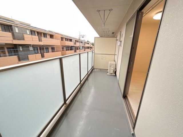 ストーリアのバルコニー