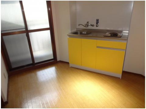 高槻市春日町の賃貸マンションのキッチン