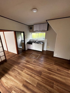 【居間・リビング】 | 広島市安芸区中野東6丁目　収益戸建