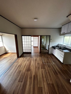 【居間・リビング】 | 広島市安芸区中野東6丁目　収益戸建