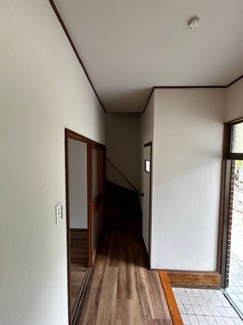 【玄関】 | 広島市安芸区中野東6丁目　収益戸建