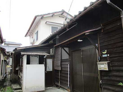 【外観】 | 岩国市門前町2丁目　賃収物件
