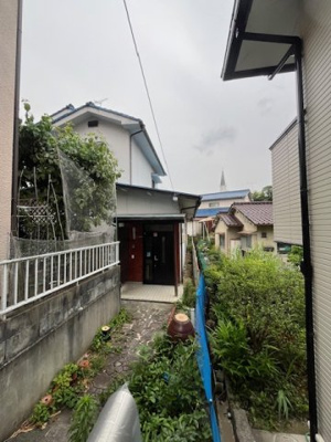 【外観】 | 広島市安佐北区口田南７丁目　収益物件 | 車種によって車の進入可能ですがテクニックを要します。