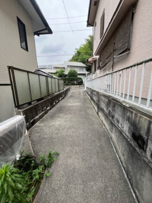 【前面道路含む現地写真】 | 広島市安佐北区口田南７丁目　収益物件