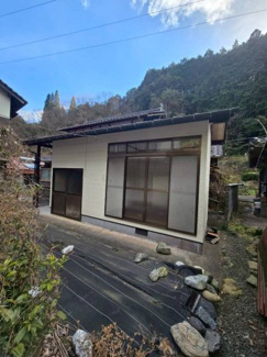 【外観】 | 岩国市美川町根笠山之内　収益戸建