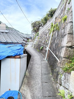【前面道路含む現地写真】 | 広島市南区日宇那町　収益戸建
