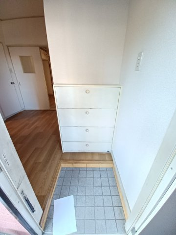 あるゾウパレス若松町の玄関|玄関です