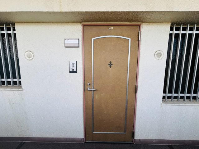 ヴォルフスガルデン熊本南の玄関