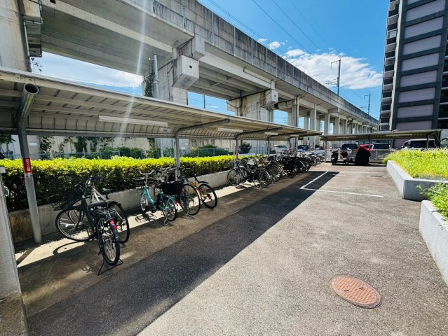 ヴォルフスガルデン熊本南の駐輪場