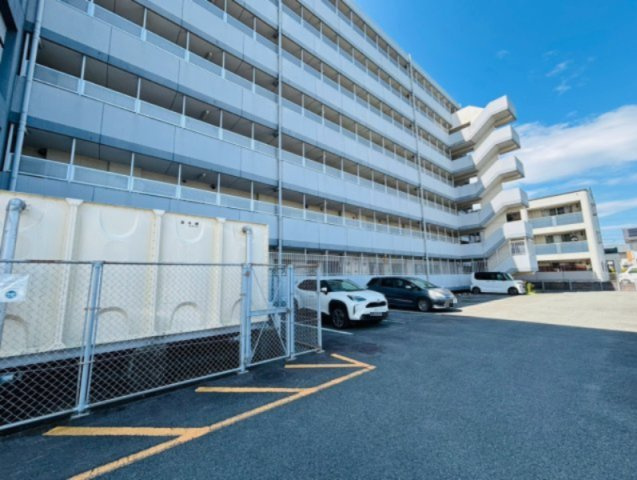 ヴォルフスガルデン熊本南の駐車場