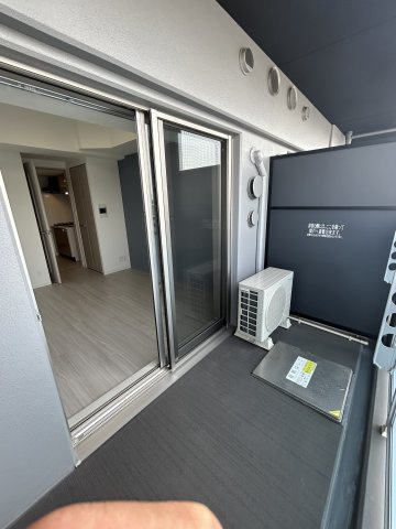 プレサンス塚本ベラビィのバルコニー