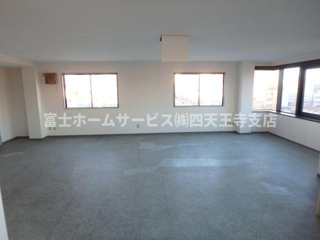 東大阪市小阪１丁目の店舗事務所の内装