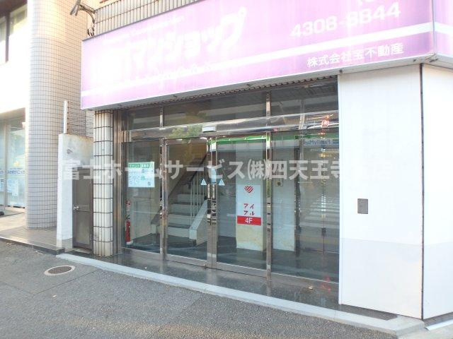 東大阪市小阪１丁目の店舗事務所のエントランス