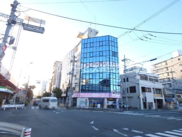 東大阪市小阪１丁目の店舗事務所の外観