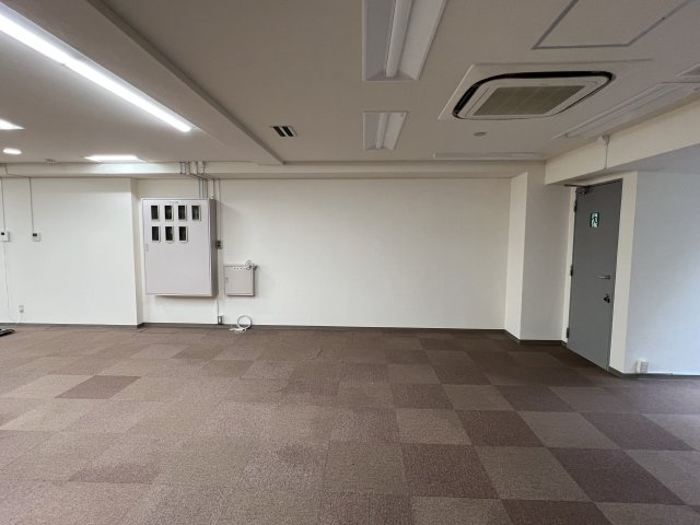 西大手前ビルの内装