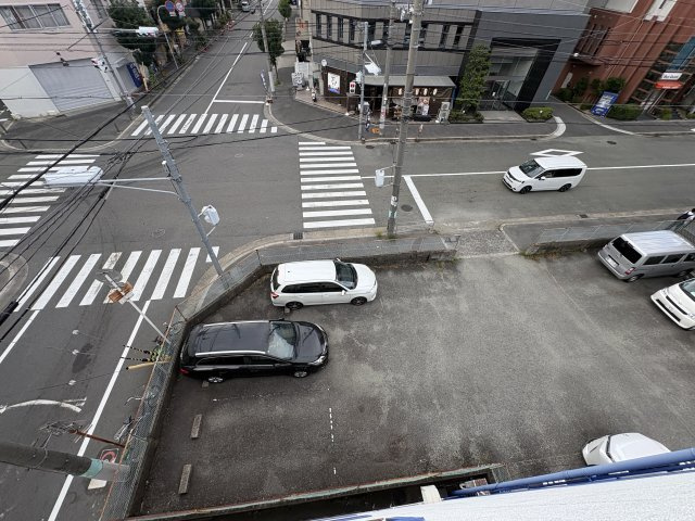 DAIMARUレジデンスの駐車場